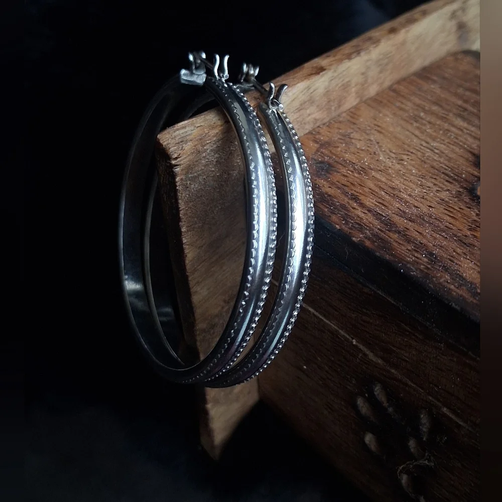 Vintage Silver Hoop Earrings - Picture 4 of 5